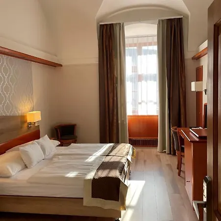 Gizella And Restaurant Hotel Veszprem