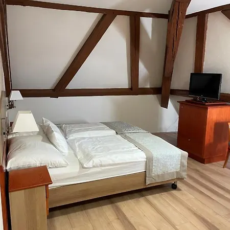 Gizella And Restaurant