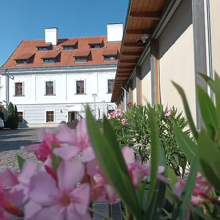 Gizella And Restaurant Veszprem