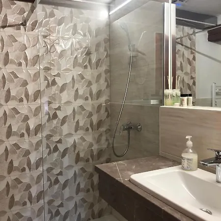 Hotel Gizella And Restaurant Veszprem