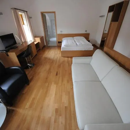Gizella Hotel&restaurant 3* Veszprém