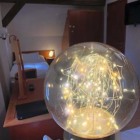 Gizella And Restaurant 3*