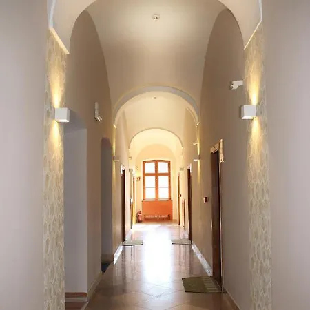 Hotel Gizella And Restaurant Veszprem