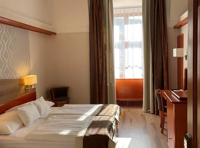 ギゼッラ アンド レストラン ホテル ヴェスプレーム