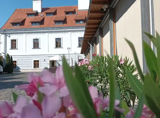 Gizella And Restaurant Veszprém