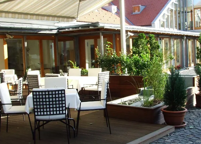 Gizella And Restaurant